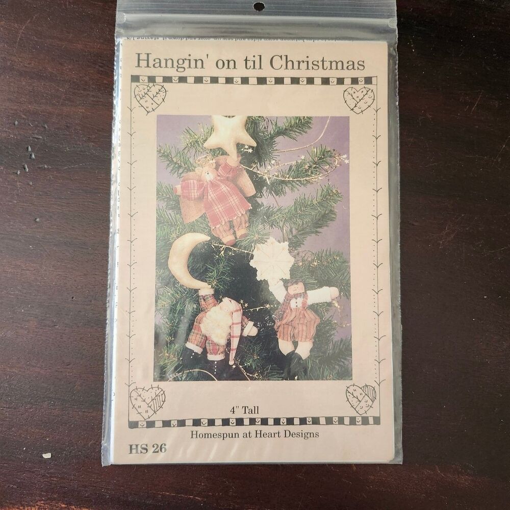 Homespun at Heart Designs HS 26 Hangin' on til Christmas Quilt Pattern